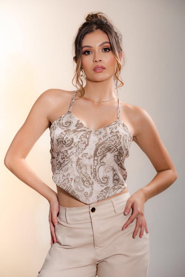 PAÑOLETA CON AMARRE EN ESPALDA